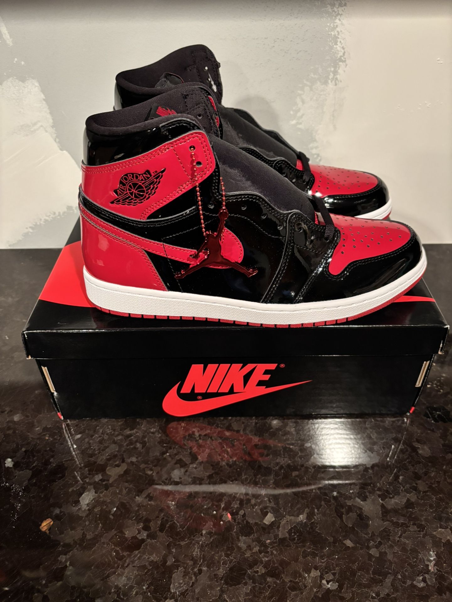 Air Jordan 1 Retro High OG Patent Bred