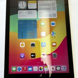 iPad 6, 32 gb with wifi 