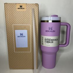 New with Box 40 OZ Lilac Stainless steel Water Bottle straw cup
