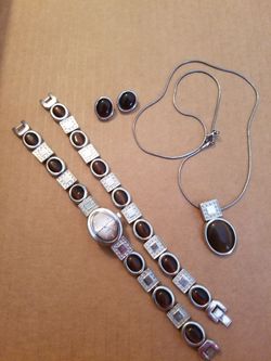 Brown stone jewelry