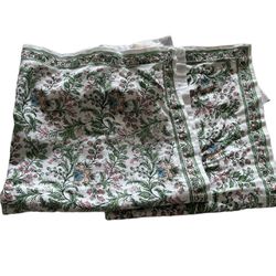 Southern Living Norah Floral Block Print Pink Napkins, Set of 2 20” X 20” Read  There are two small stains in one of the napkins in the back that can 