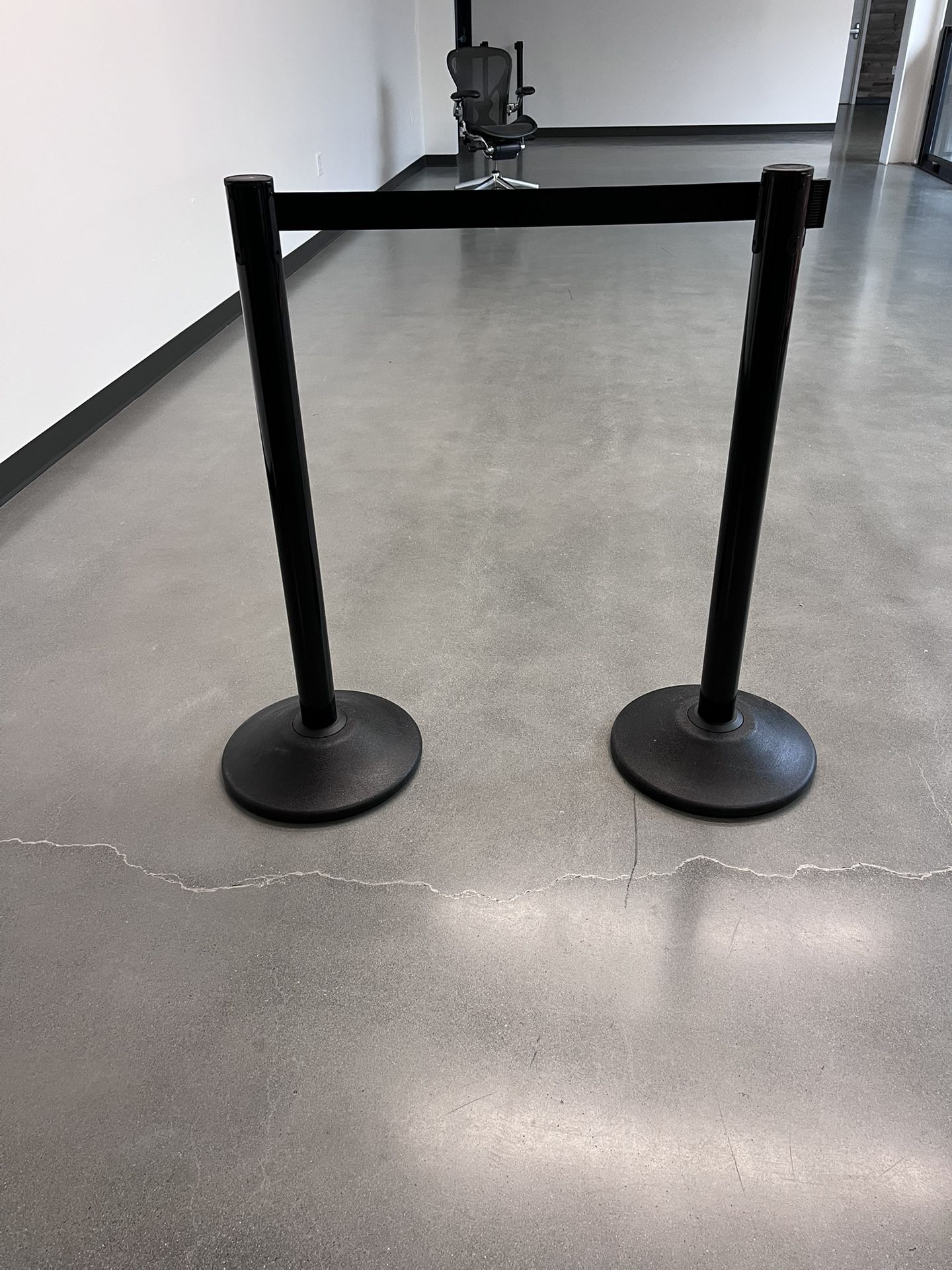 US Weight Heavy-Duty Black Premium Steel Stanchion with 13 ft. Black Retractable Belt