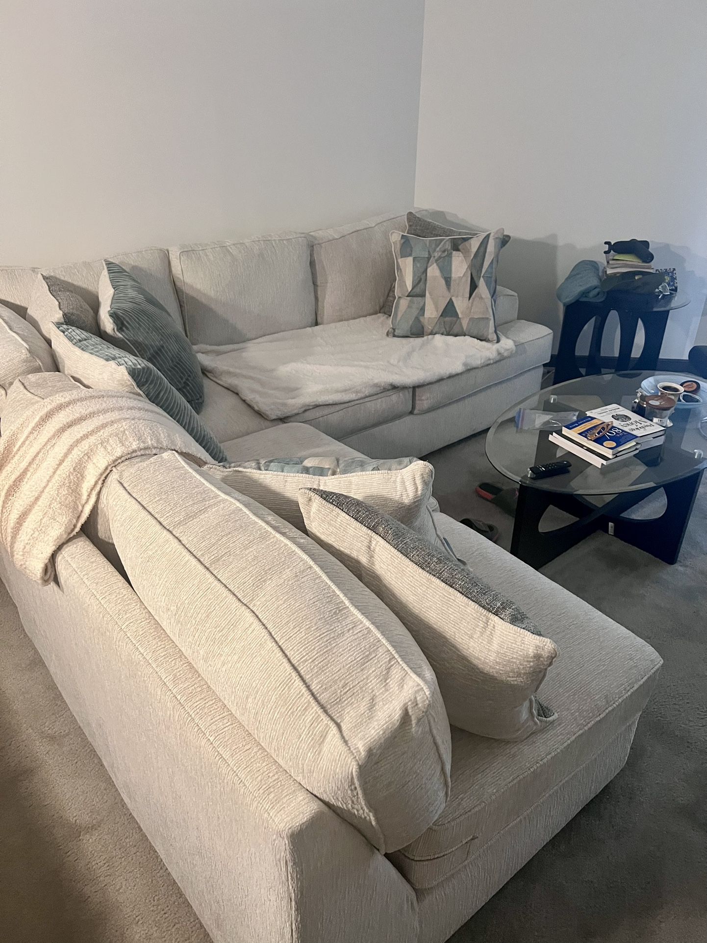 Bramfield 3 Pc Left Arm Cuddler Sectional – Priced to Sell Fast!