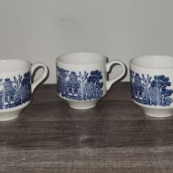Set of 4 Vintage CHURCHILL Blue Willow Made in Staffordshire England Tea Cups