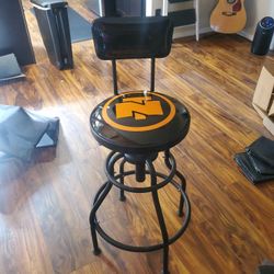 Northern Tools Swivel Bar Stool