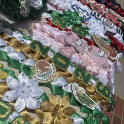 Grad Leis And Gifts 