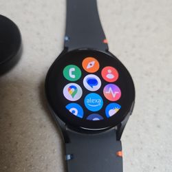 Samsung Galaxy Watch FE Like New