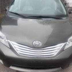 2011 Toyota Sienna
