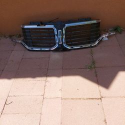 Lincoln Navigator  Grille 015 .017