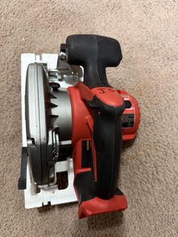 Milwaukee M18 18V Lithium-Ion Cordless 6-1/2 in. Circular Saw (Tool-Only)