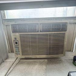 8,000 BTU Air Conditioner