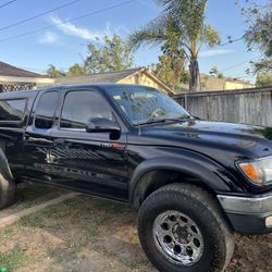 Toyota Tacoma Pre   Runner 2002 $9500