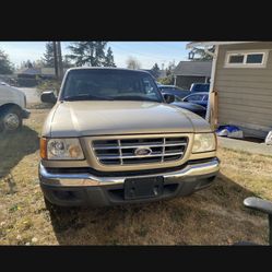 Ford Ranger 2002 XLT !Low miles!