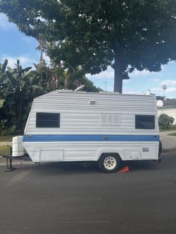 Vintage Travel Trailer (off Grid)