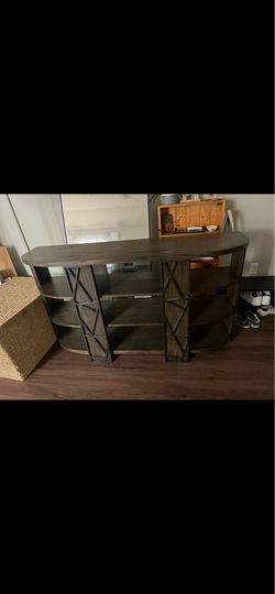 Entertainment center