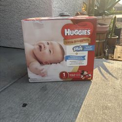 Huggies plus size 1 little snugglers diapers 