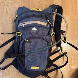 Hiking Day Pack With Water Bladder