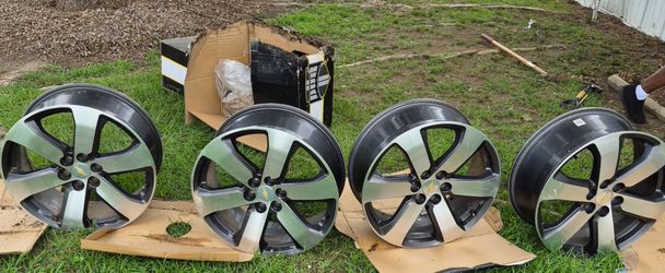 Set of 4 OEM Chevrolet 20" Alloy Wheels