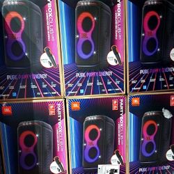 🔥PartyBox Club 120
🔥One Microphone Included 🎤🔊🎶
🔥$290 Firm On Price
🔥 LEER LA DESCRIPCIÓN