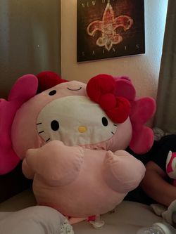 Giant hello kitty plush