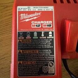 Milwaukee Battery Charger