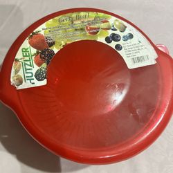 Berry Bowl 3  In 1-Hutzler