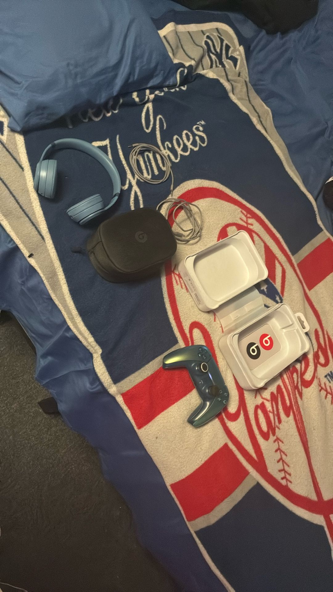 Beats solo 4 Soft blue.