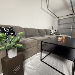 Beautiful Sectional Couch 