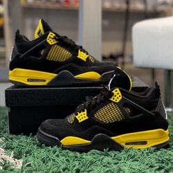 Jordan 4 thunder