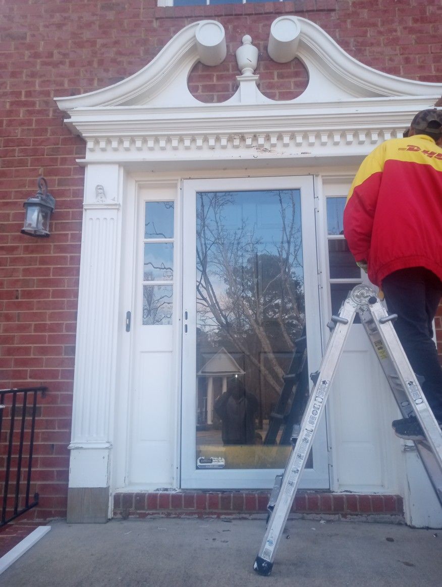 Good. Afternoo. I'm. Handy. Man.