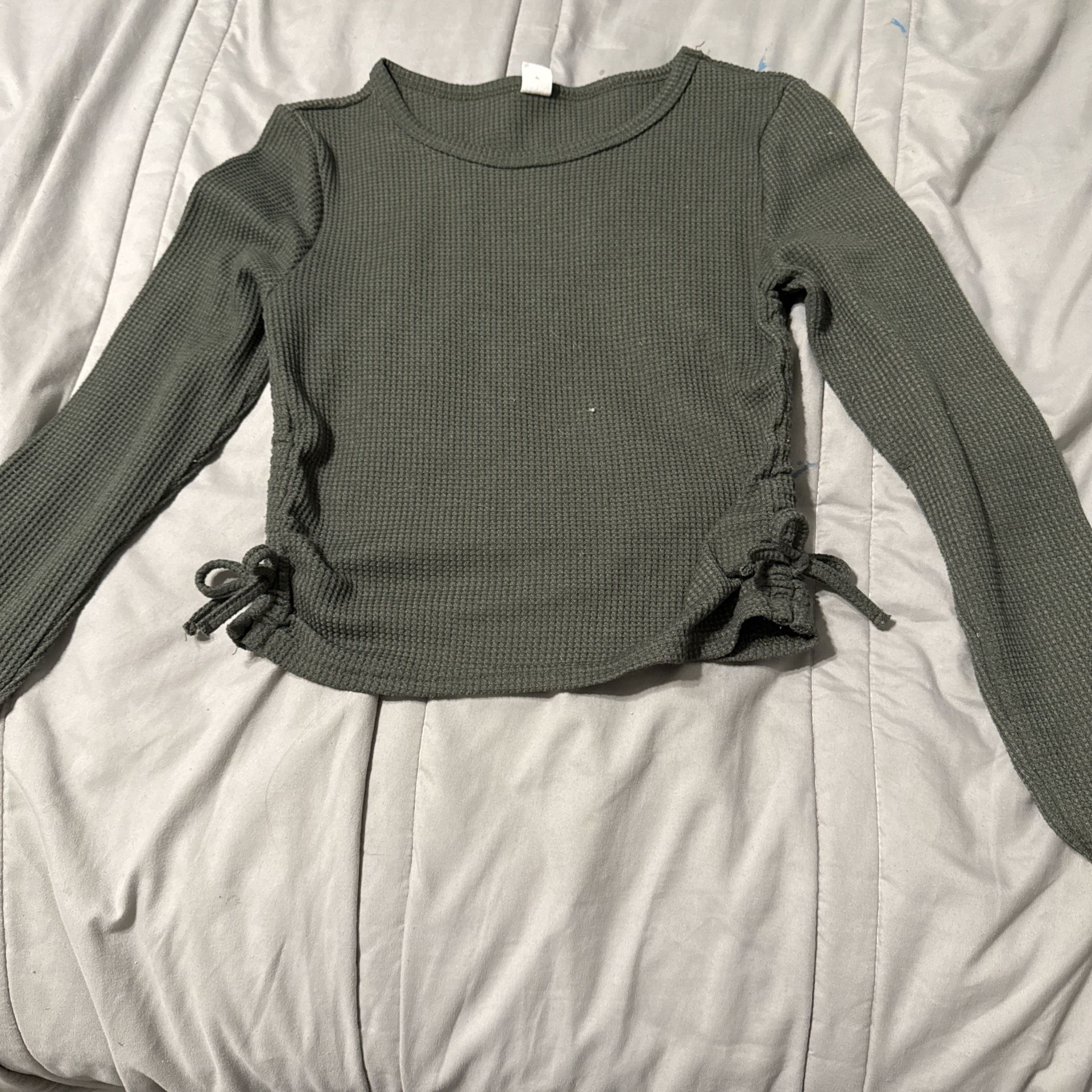 Green Long Sleeve Crop Top That Ties At The Sides