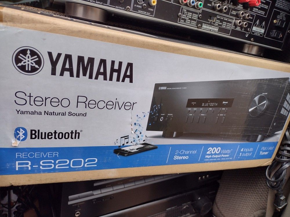 Yamaha Bluetooth Stereo Receiver 