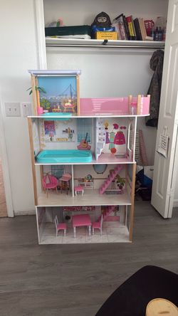 Doll house