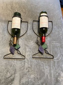 Metal Wine Bottle Holders with Grape Decor – Set of 2