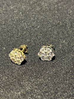 10k Gold VVS Flower Cluster Earrings 
