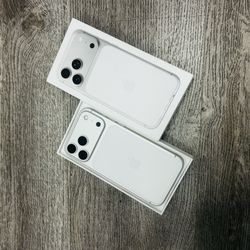 iPhone 17 pro max cricket only 256gb