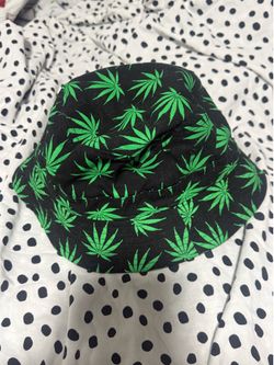 We*d  bucket hat ( one size fit all )