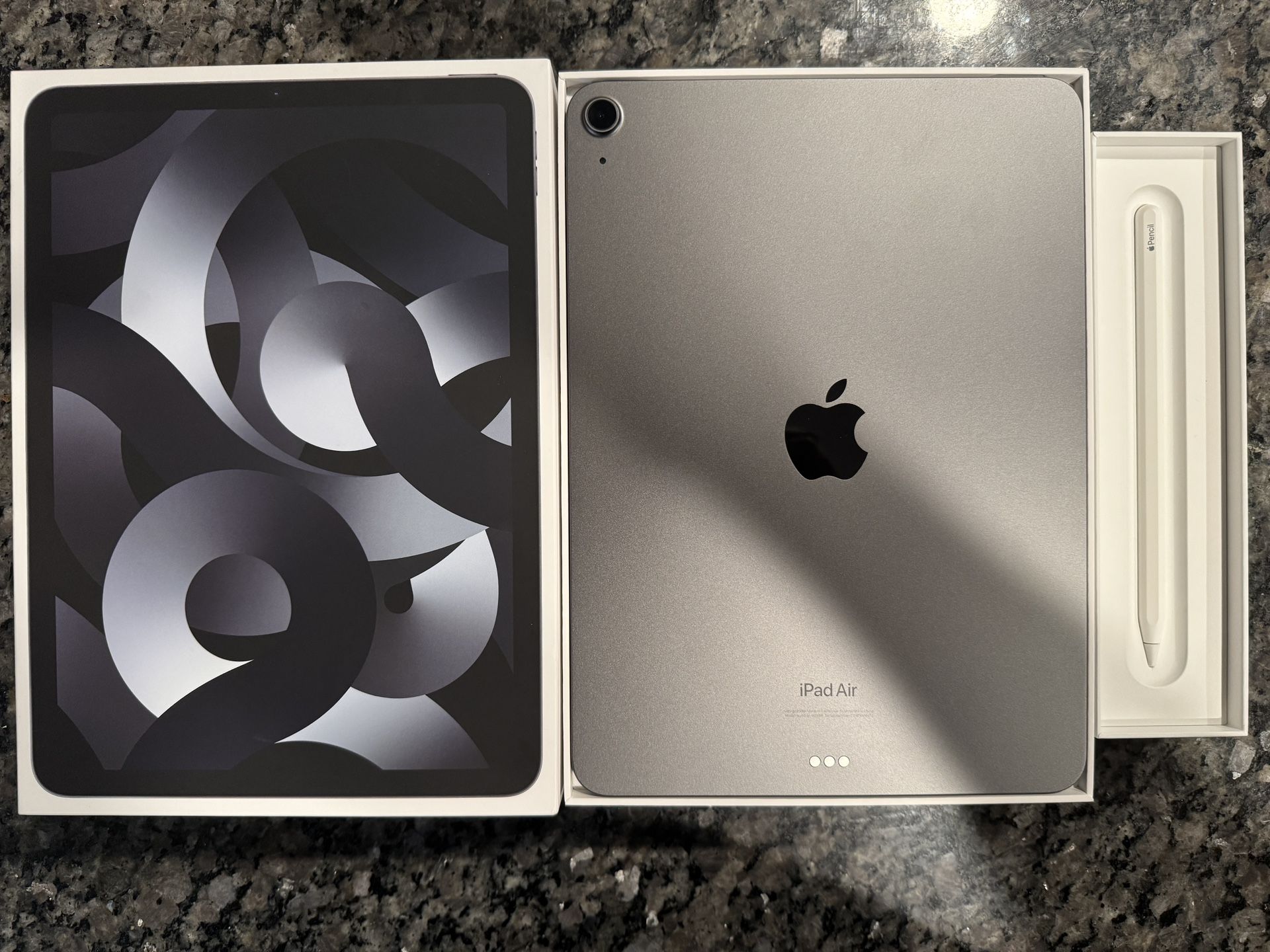 Apple iPad Air 5th Generation WiFi 64 GB Space Gray & 2nd