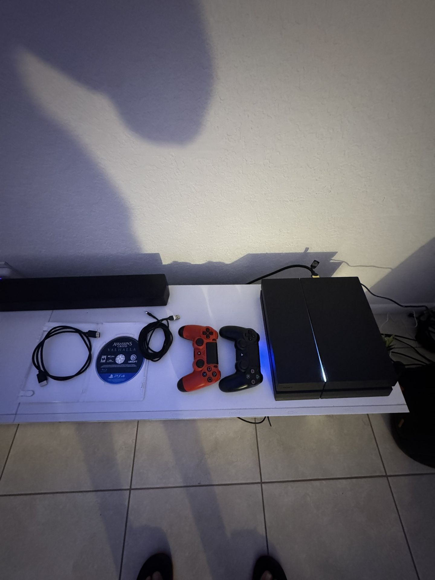 PlayStation 4 + 2 Controles