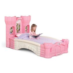Step 2 Princess bed Twin XL  Pink And White (pick Up Only)