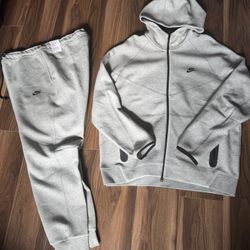 Nike Tech Fleece Set