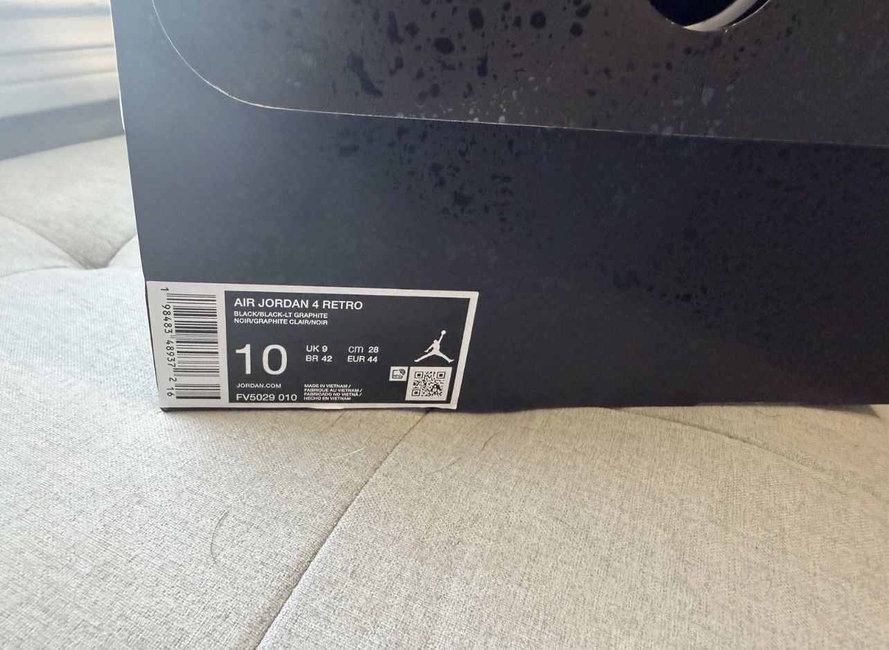 Jordan 4 Retro “Black Cat” (M10)