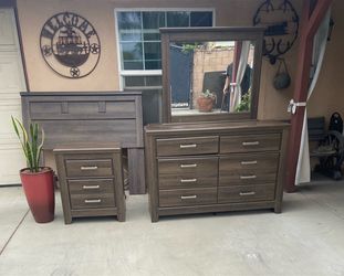 3 piece bed room set