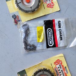 2 x 4 in. 22-Teeth Steel Chainsaw Blade for Woodcarving - NEW.
Comes with new replacement chain.
Location: SW Cape Coral, near Embers Pkwy/El Dorado B