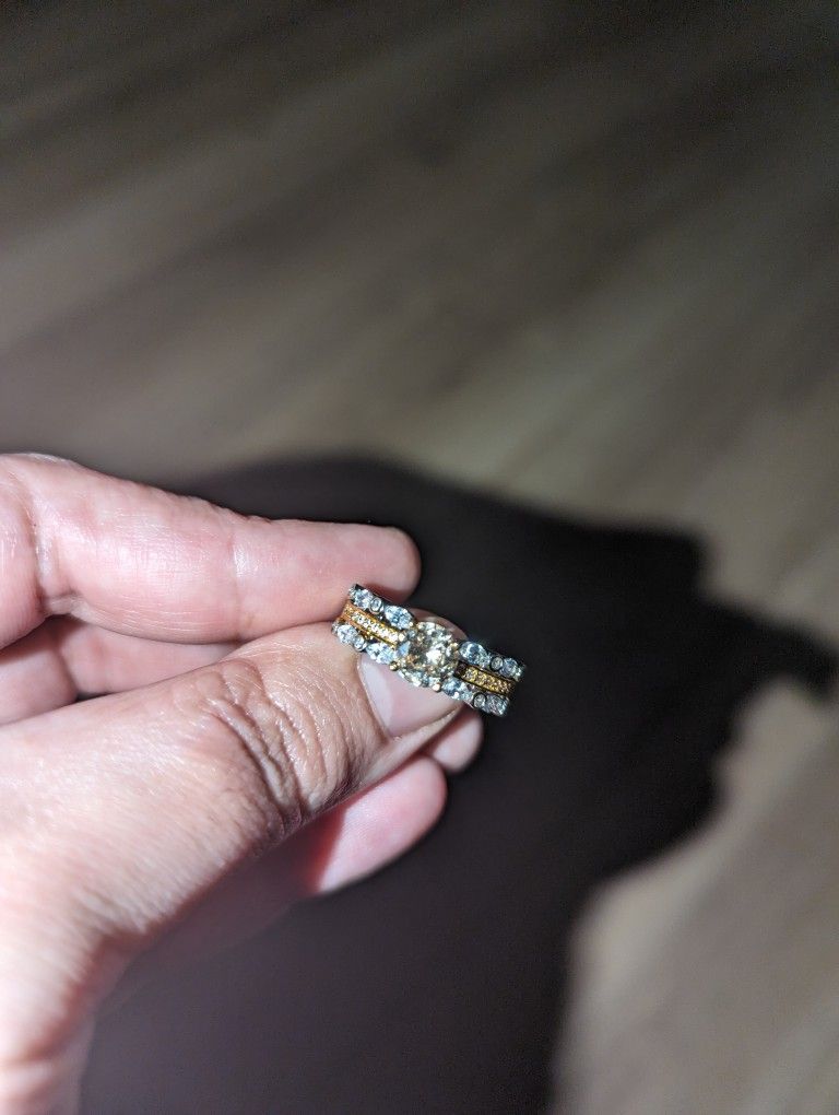 Stunning Two- Tone Ring