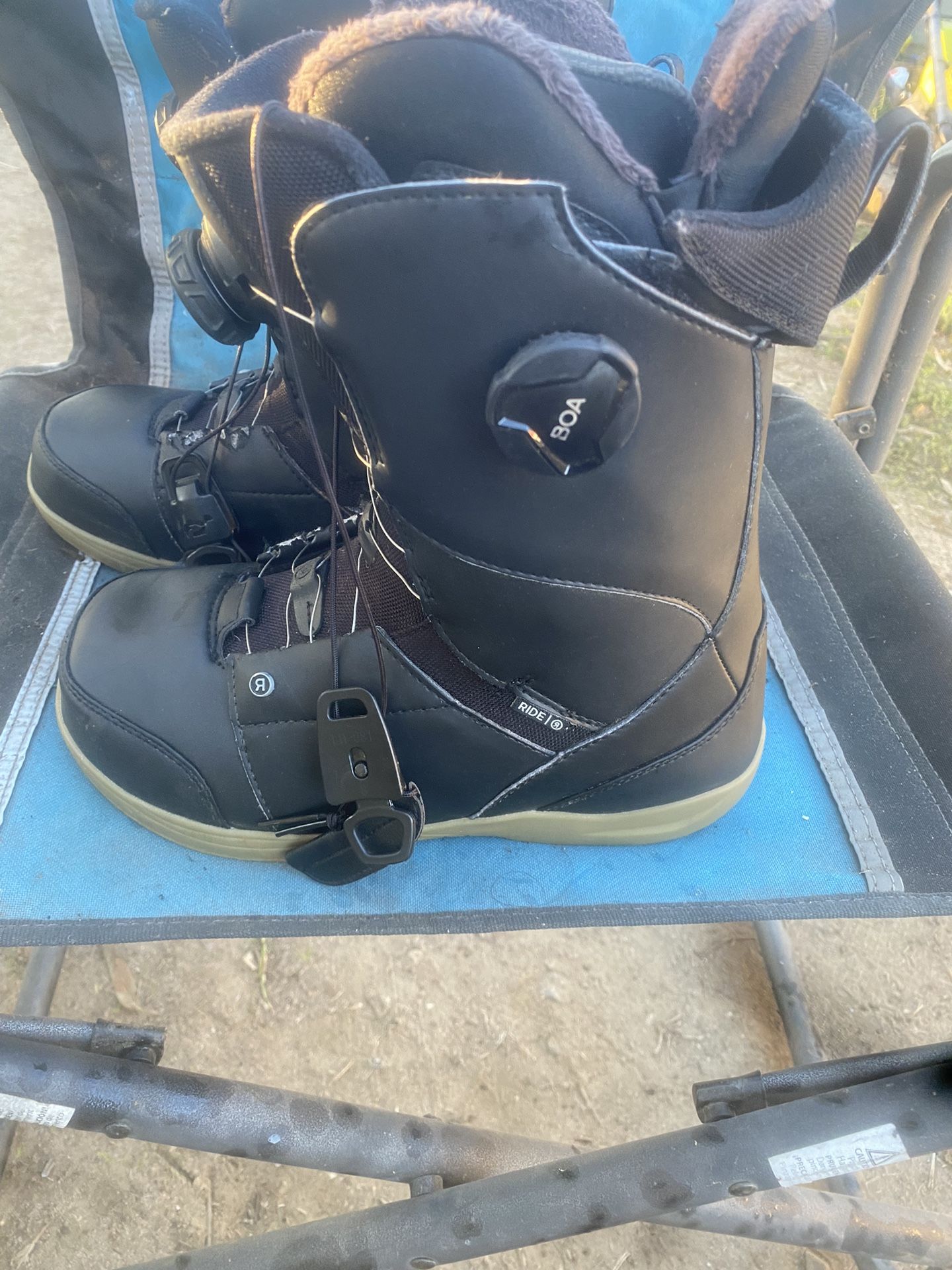 Hera Snow Boots Size 9 Brand New 