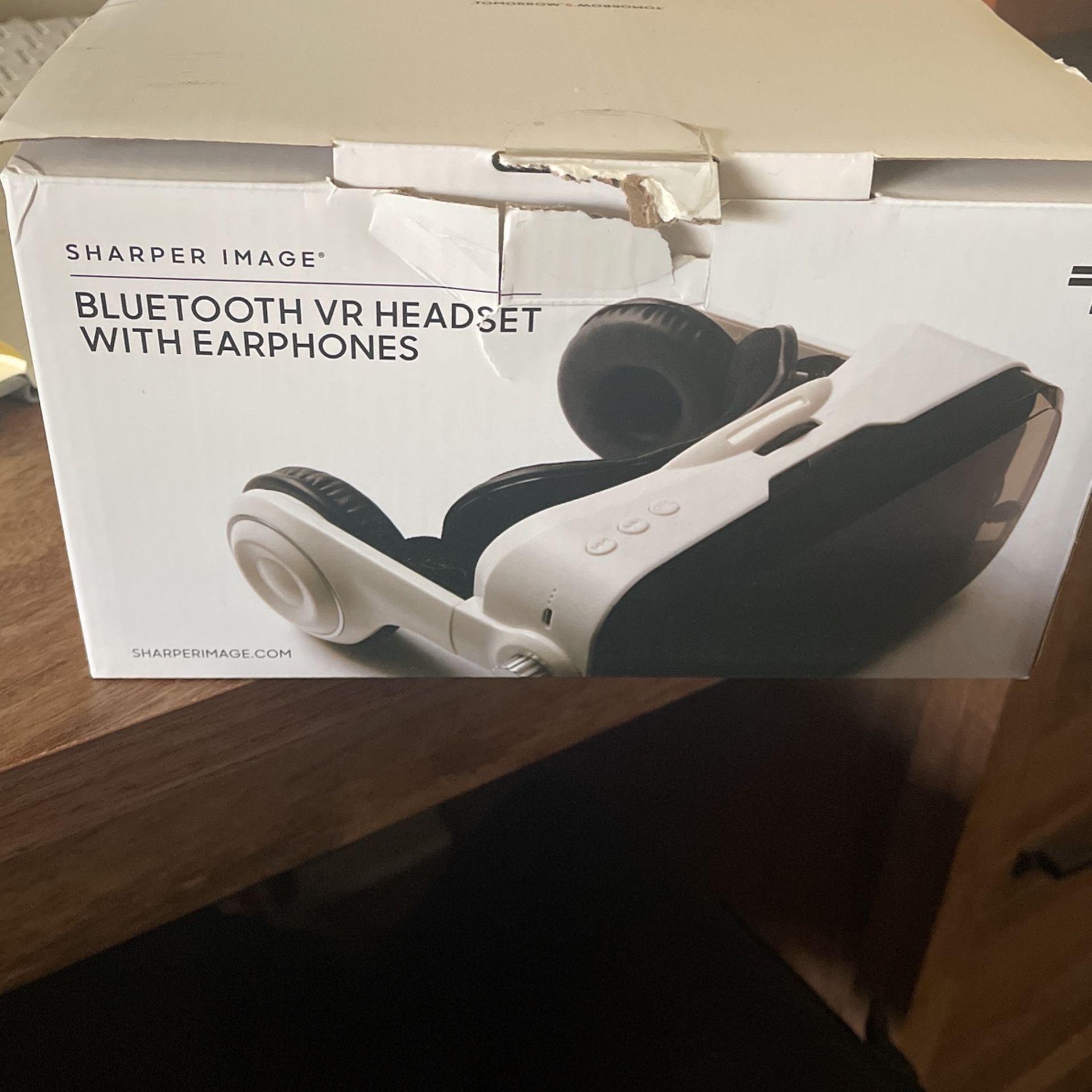 Bluetooth VR Headset With Earphones