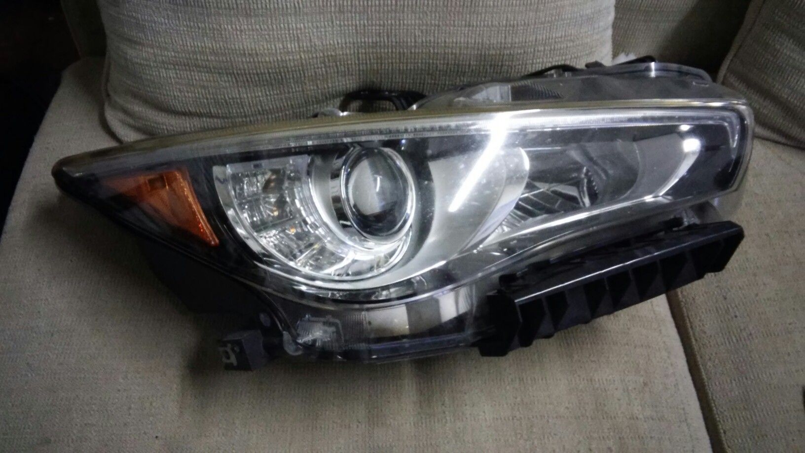Infiniti parts q50 passenger right headlight