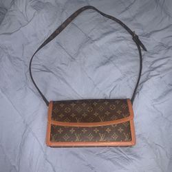 Louis Vuitton Vintage Shoulder Bag 