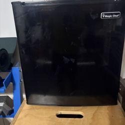 Magic Chef Mini Fridge 
